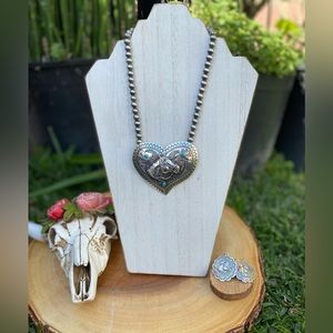 Bead horse head heart shaped necklace and earrings set